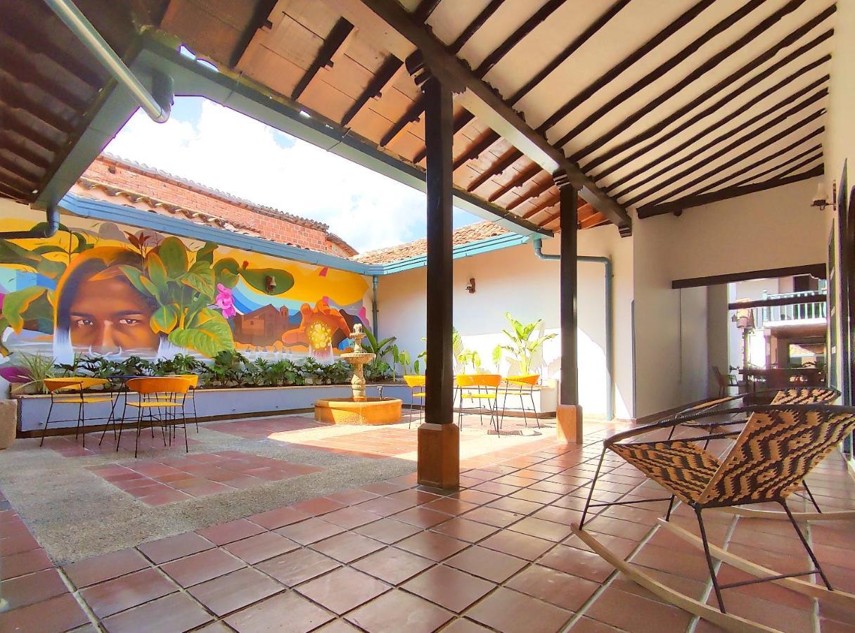 Trip Monkey Giron Otel Dış mekan fotoğraf