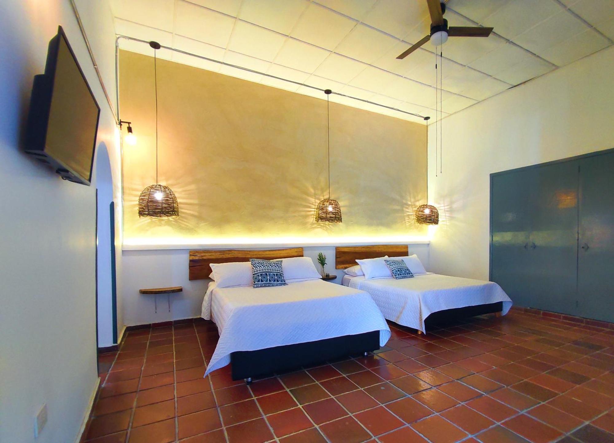 Trip Monkey Giron Otel Oda fotoğraf